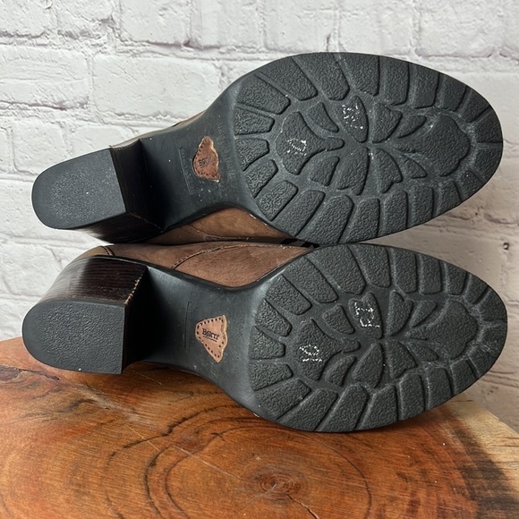 Born Fina Chukka Style Boot - Picture 7 of 12